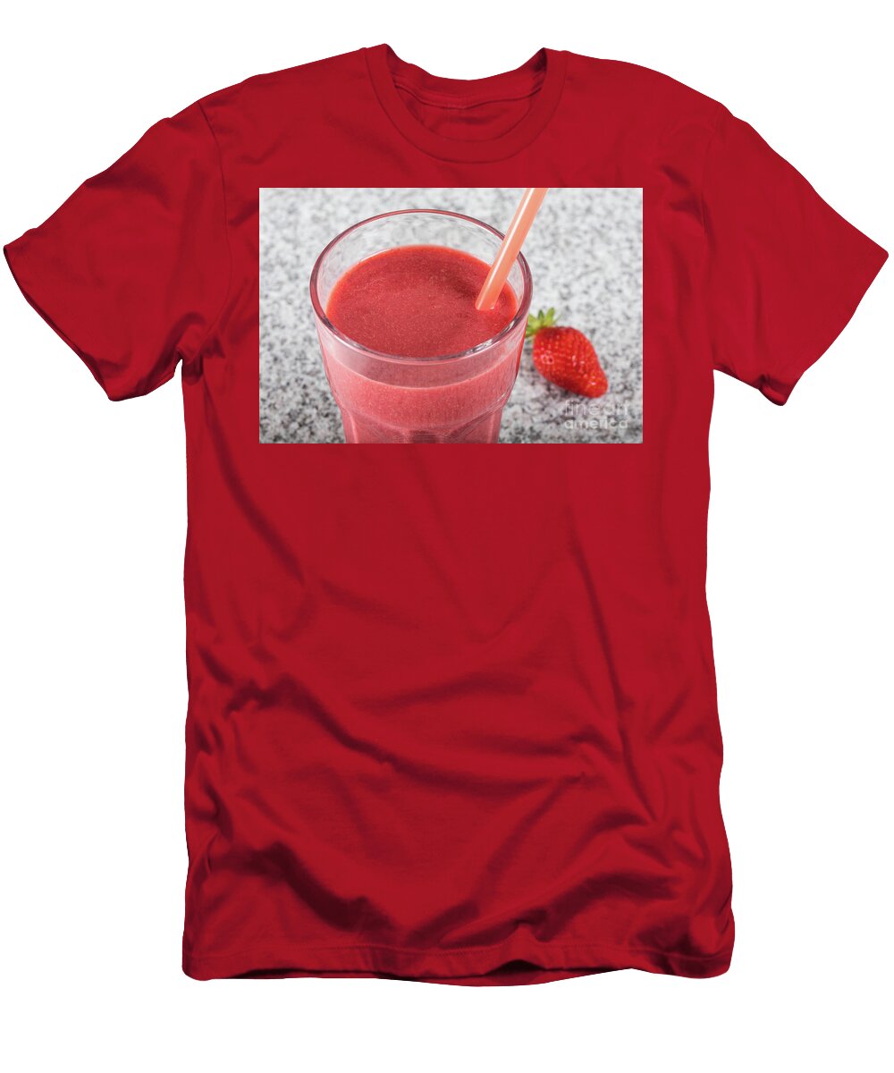 1 Glass with Strawberry Cocktail on Granite Board B D S T-Shirt