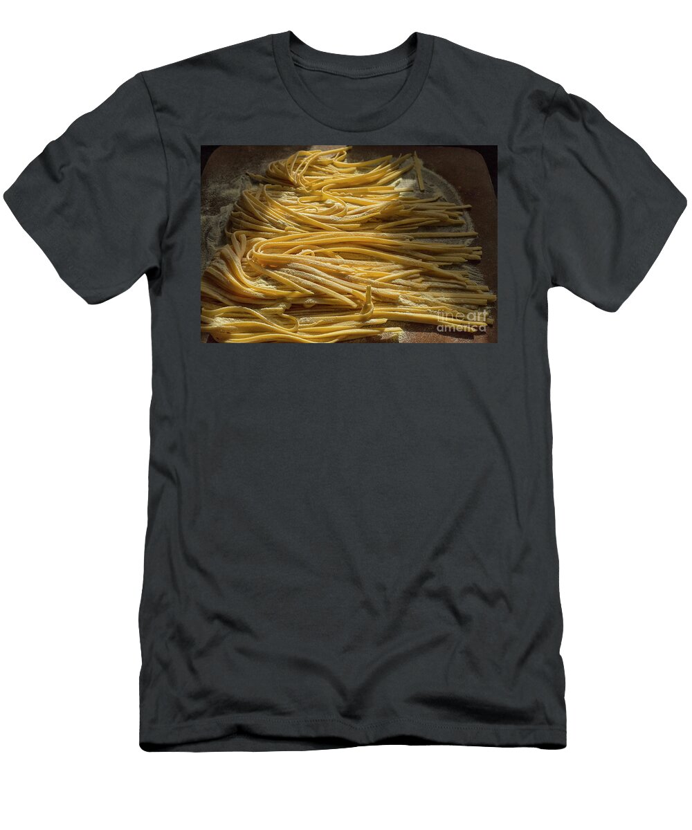 1 Home Made Pasta Patricia Hofmeester T-Shirt
