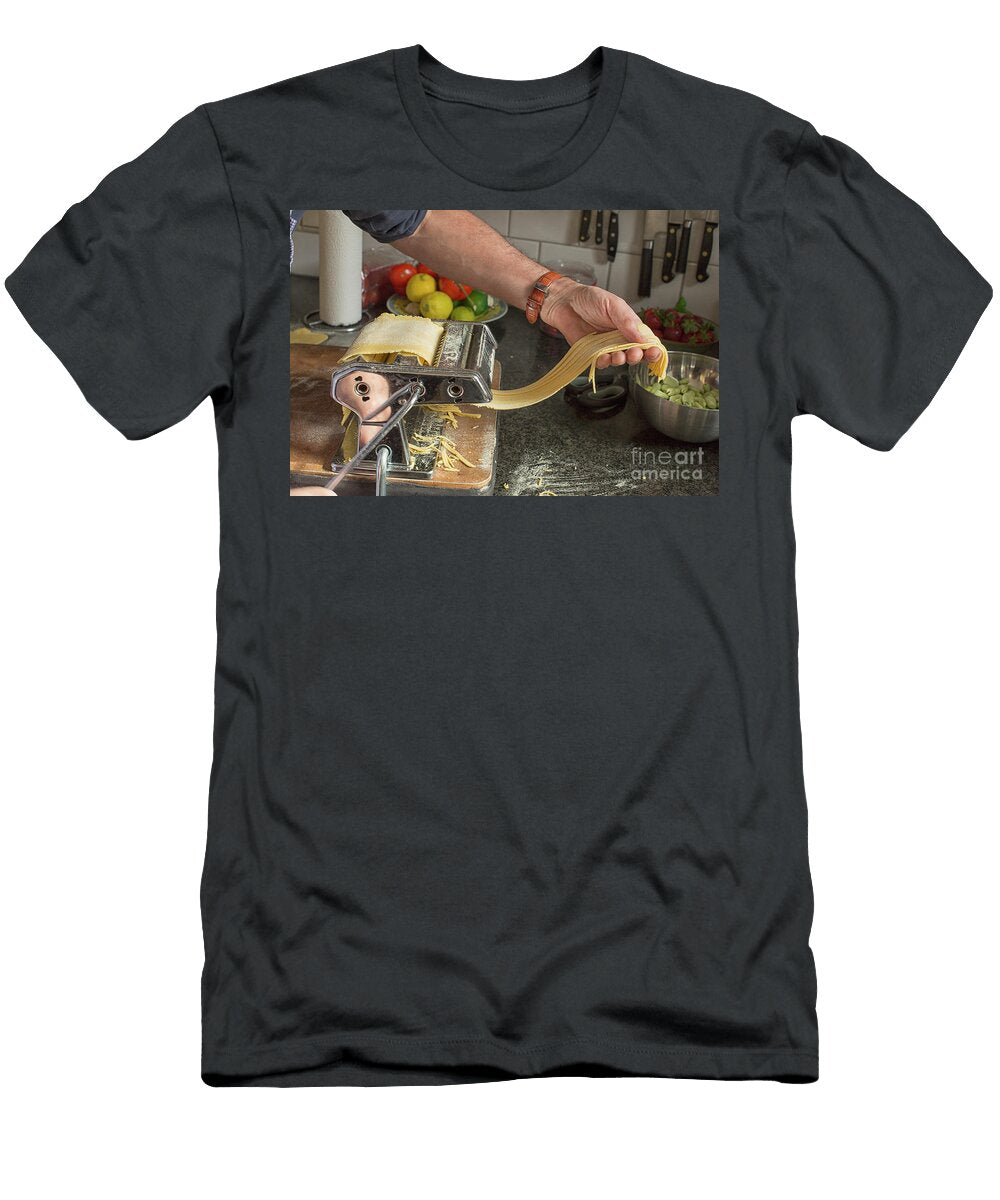 1 Making Pasta Patricia Hofmeester T-Shirt
