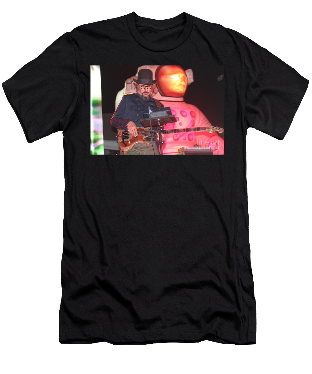 1 Primus Front Row Photographs Com T-Shirt