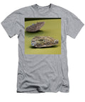 1 Scale Insects on an Avocado Sem Meckesottawa T-Shirt