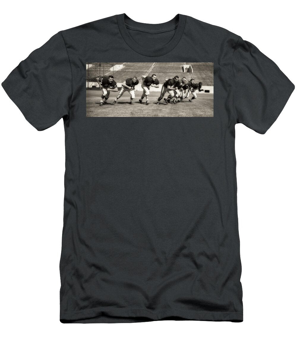 1 the 1961 Chicago Bears Offensive Line Chicago Daily News T-Shirt