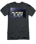 1 Three Glasses of Fresh Cold Carbonated Water with Ice Cubes and Liss Art Studio T-Shirt