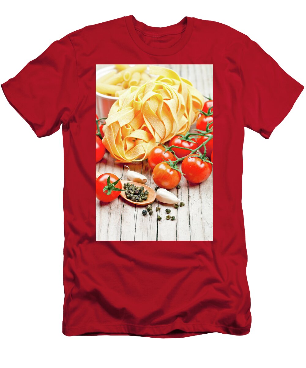 1 Uncooked Pasta with Tomatoes and Spices Liss Art Studio T-Shirt