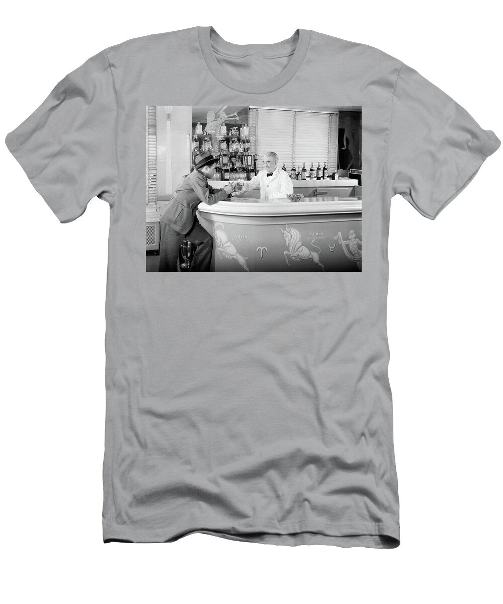 1930s 1940s 1950s Man Leaning on Bar Vintage Images T-Shirt