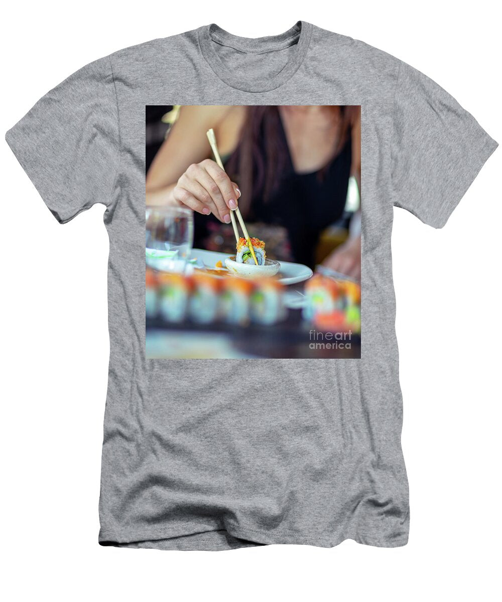 2 Enjoying Sushi Anna Om T-Shirt