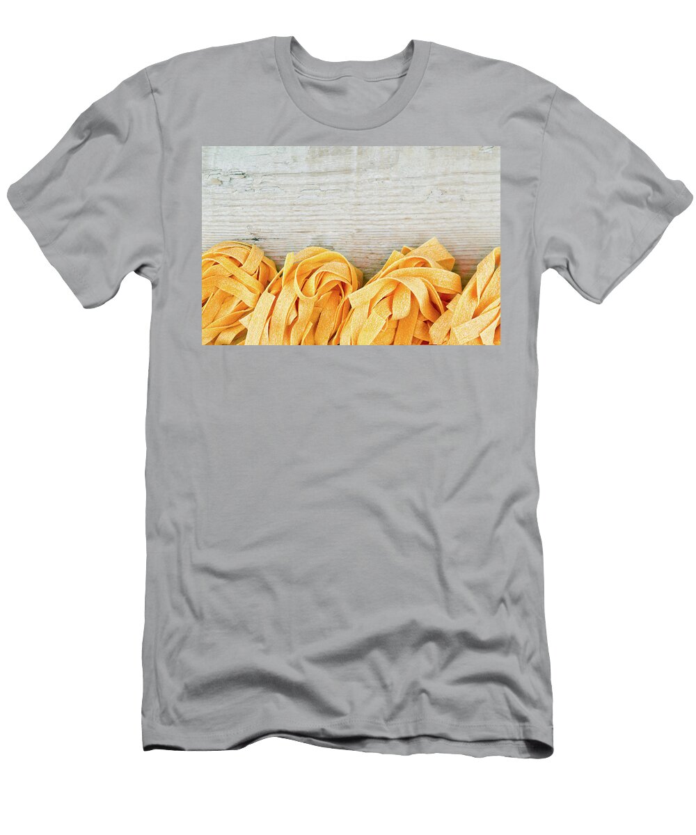 2 Raw Egg Pasta Liss Art Studio T-Shirt
