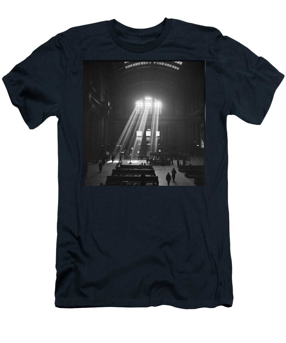 2 Union Station in Chicago Jack Delano T-Shirt