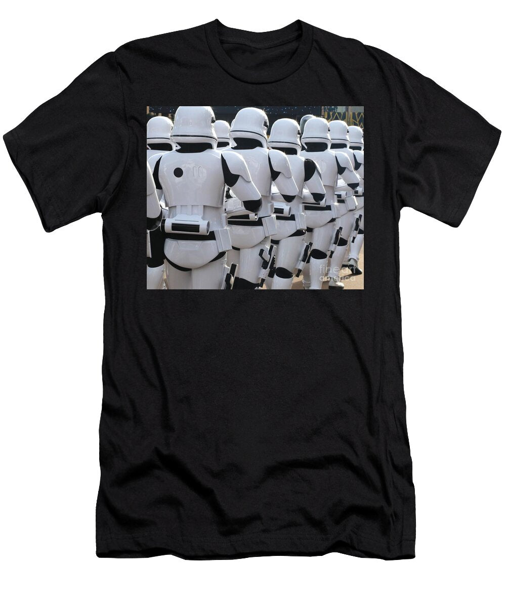 8 Star Wars Stormtrooper Douglas Sacha T-Shirt