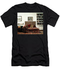 Analytic Couch in Sigmund Freuds Study English School T-Shirt