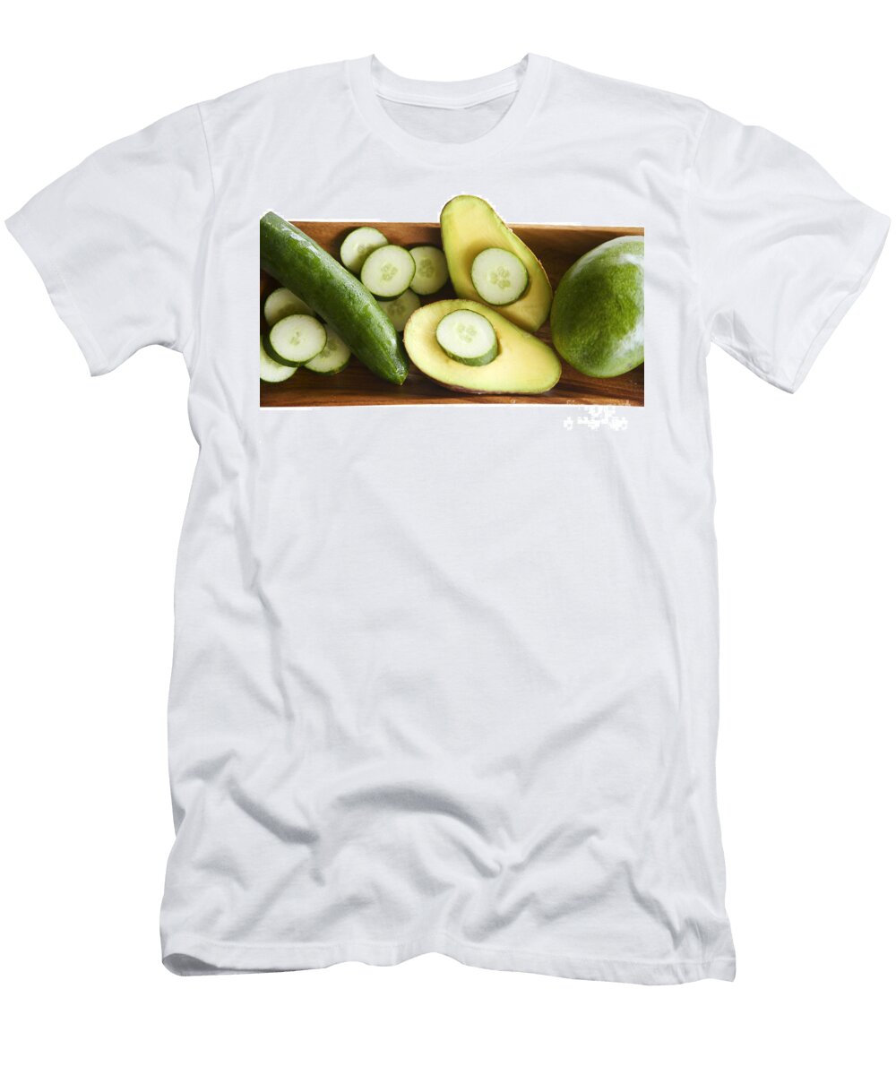 Avocado and Cucumbers I Kicka Witte T-Shirt