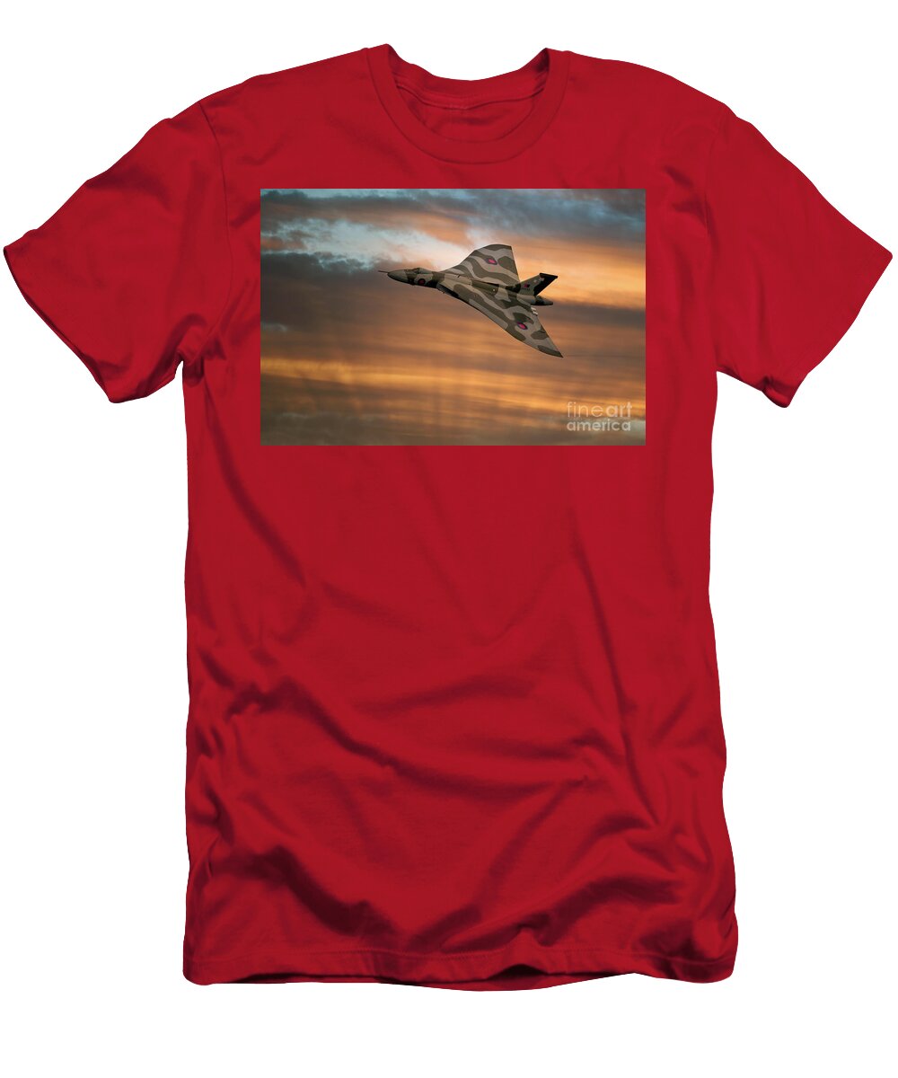Avro Vulcan Xh558 At Sunset Steve H Clark Photography T-Shirt
