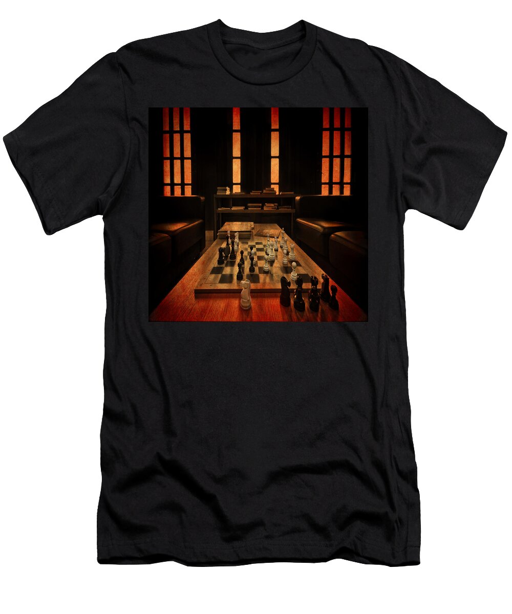 Checkmate Evelina Kremsdorf T-Shirt