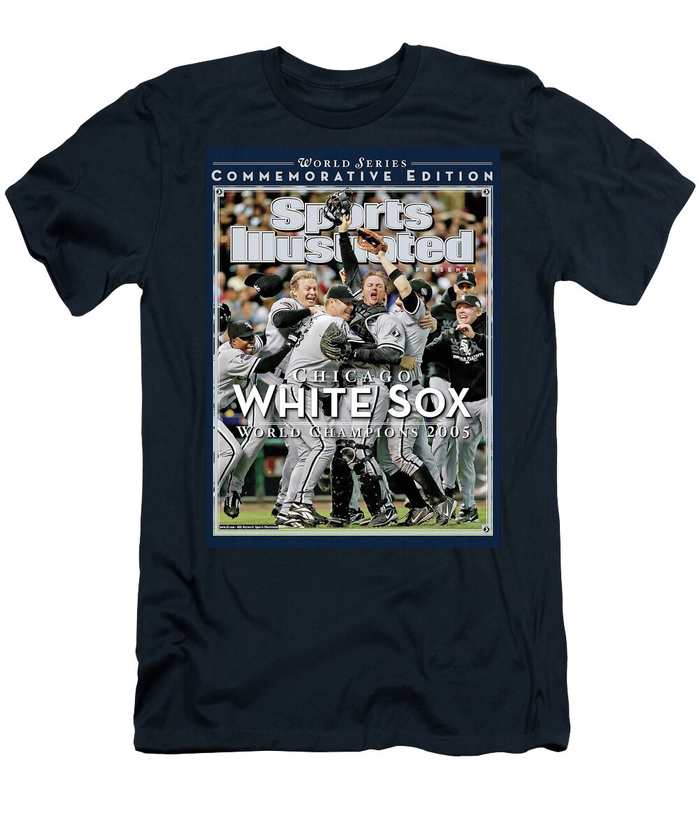 Chicago White Sox 2005 World Series Champions November 04 2005 Sports Illustrated Cover T-Shirt