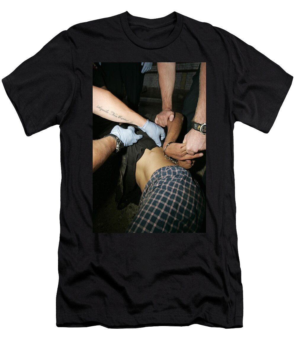 Ems Assesses Violent Patient Kevin Link T-Shirt