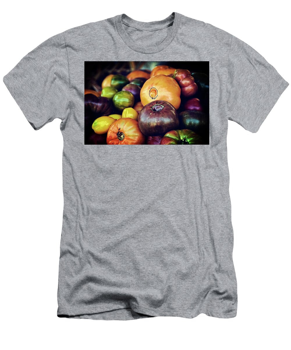 Heirloom Tomatoes At the Farmers Market Scott Norris T-Shirt