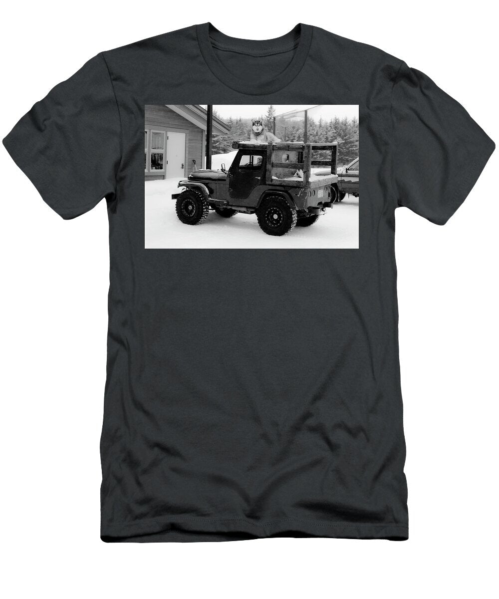 Husky Dog on Jeep in Deep Snow Jeff Curtes T-Shirt