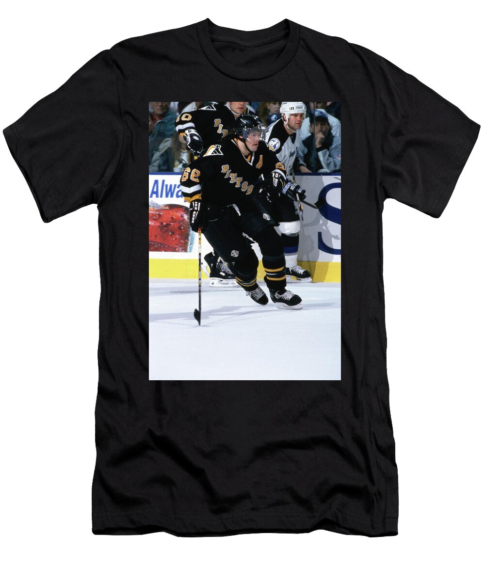 Jaromir Jagr Pittsburgh Penguins 6 Iconic Sports Gallery T-Shirt