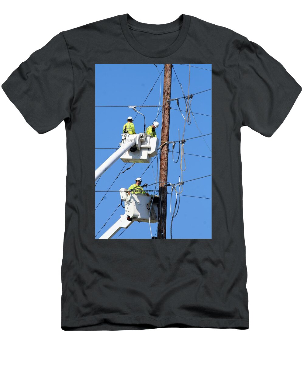 Jf Electric Incorporated Roger Look T-Shirt