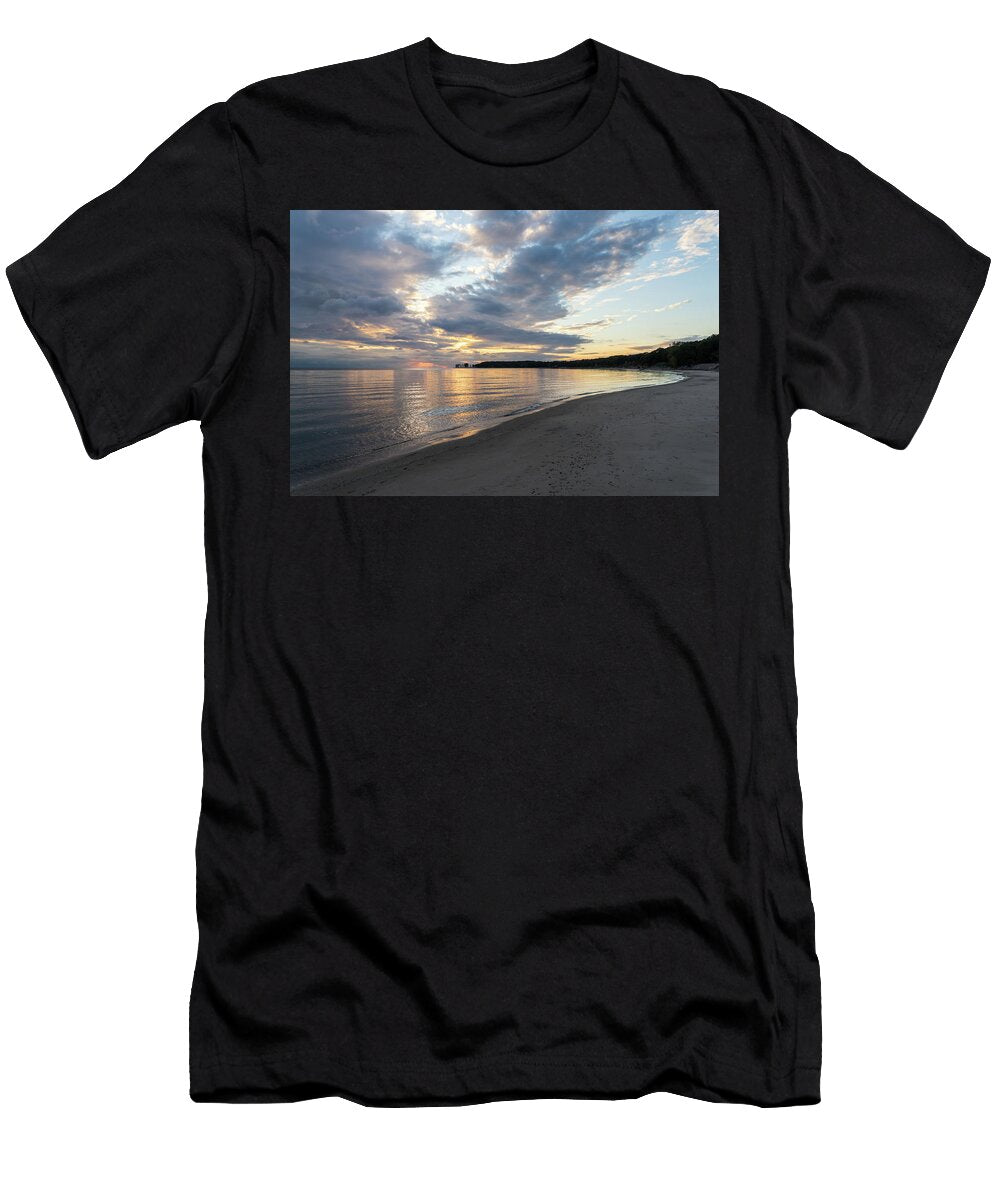 Lorraine Bay Glorious Sunset Lake Erie North Shore Georgia Mizuleva T-Shirt