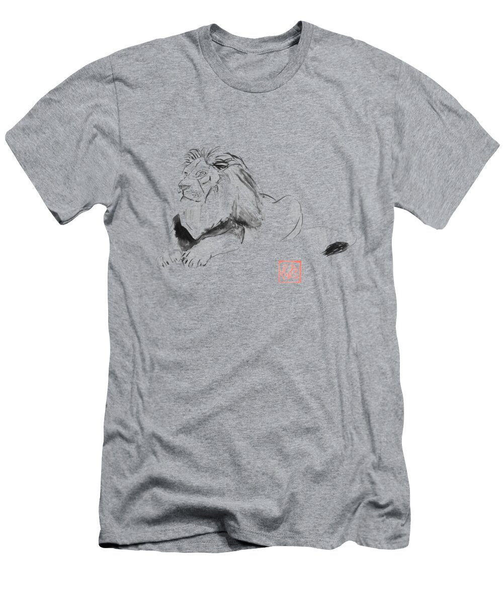 Majestic Lion on Gray Background Pechane Sumie T-Shirt