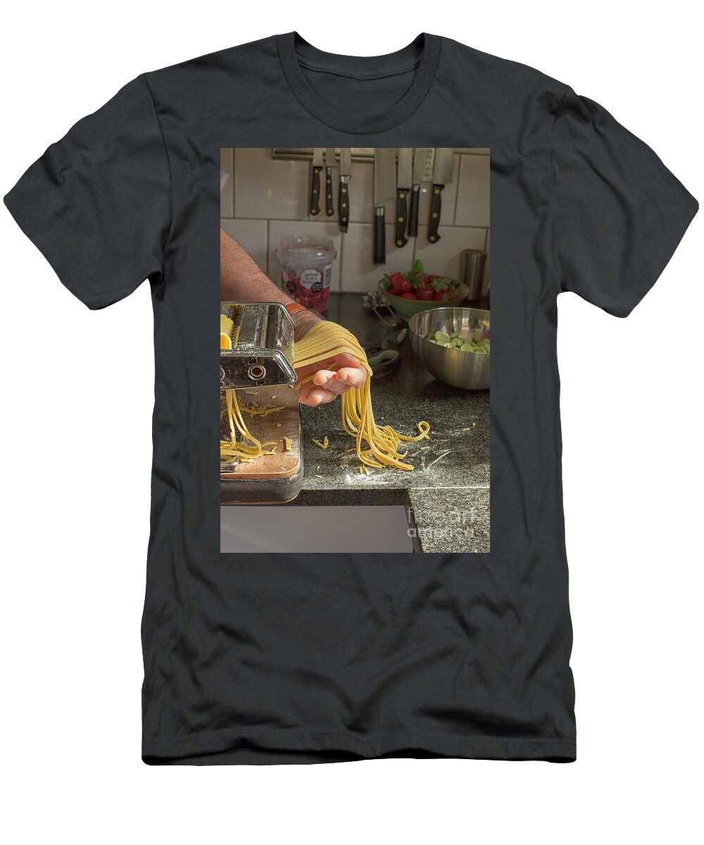 Making Pasta Patricia Hofmeester T-Shirt