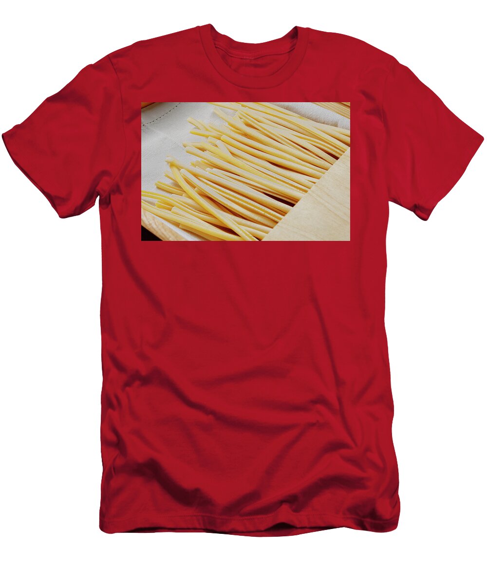 Pasta Maccheroni Ready for Cooking Vittoria Tempo T-Shirt