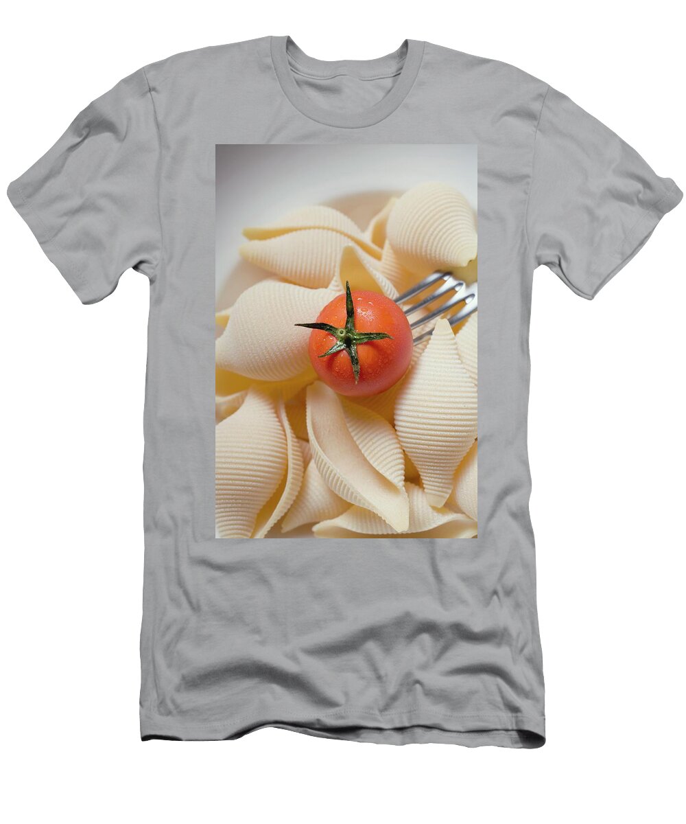Pasta Shells with Cherry Tomato Foodcollection T-Shirt