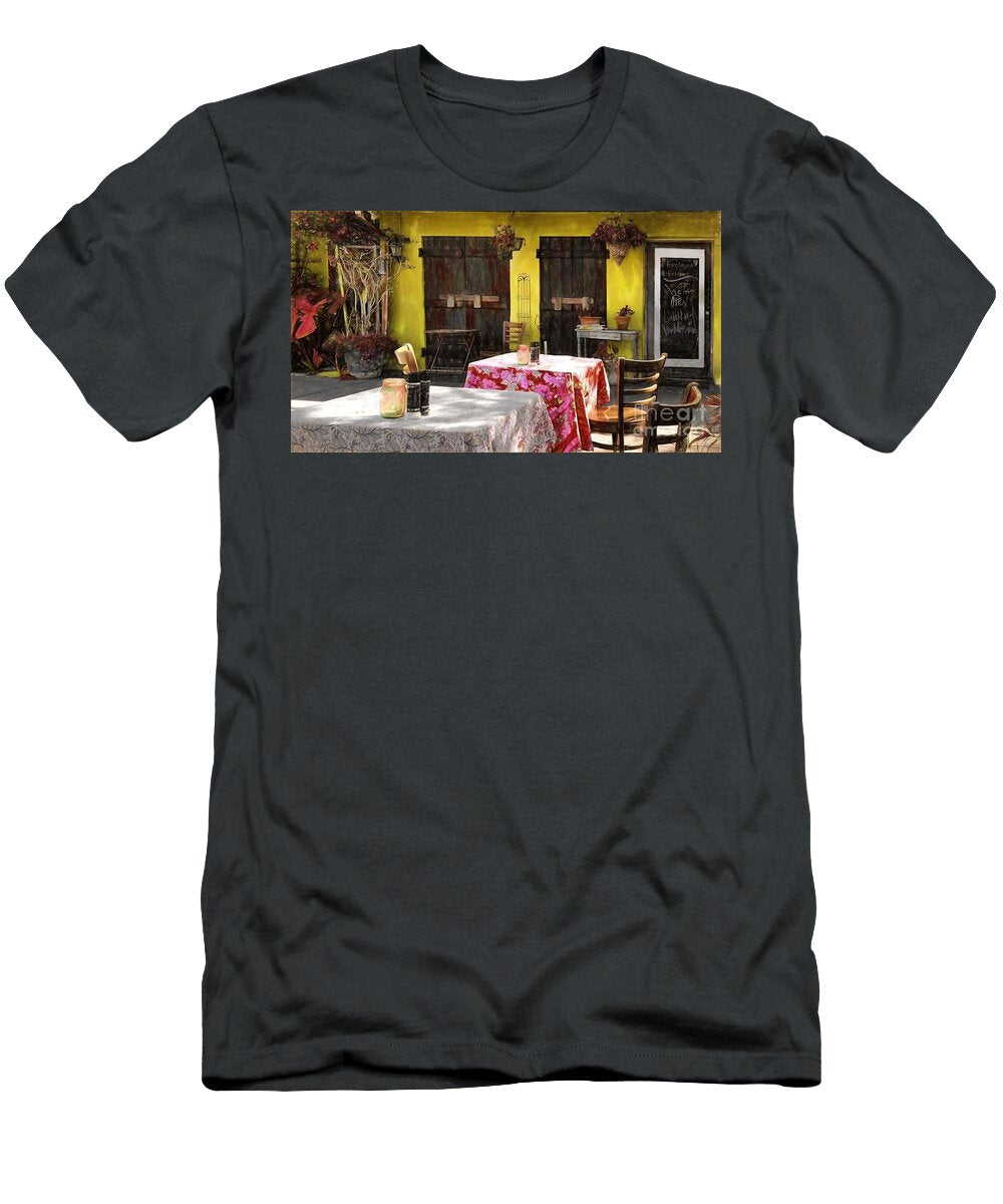 Pias Cafe Liane Wright T-Shirt