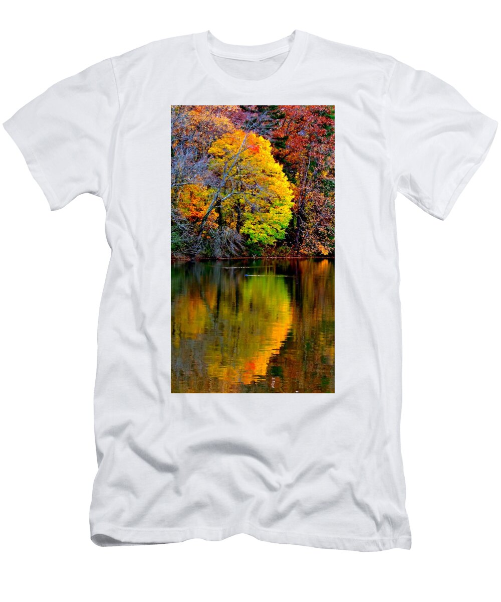 Season Finale Pope Mcelvy T-Shirt