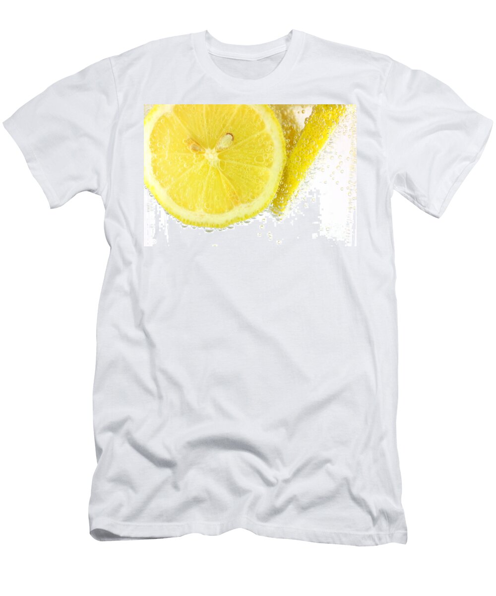 Sliced Lemon in Fizzy Water Simon Bratt T-Shirt