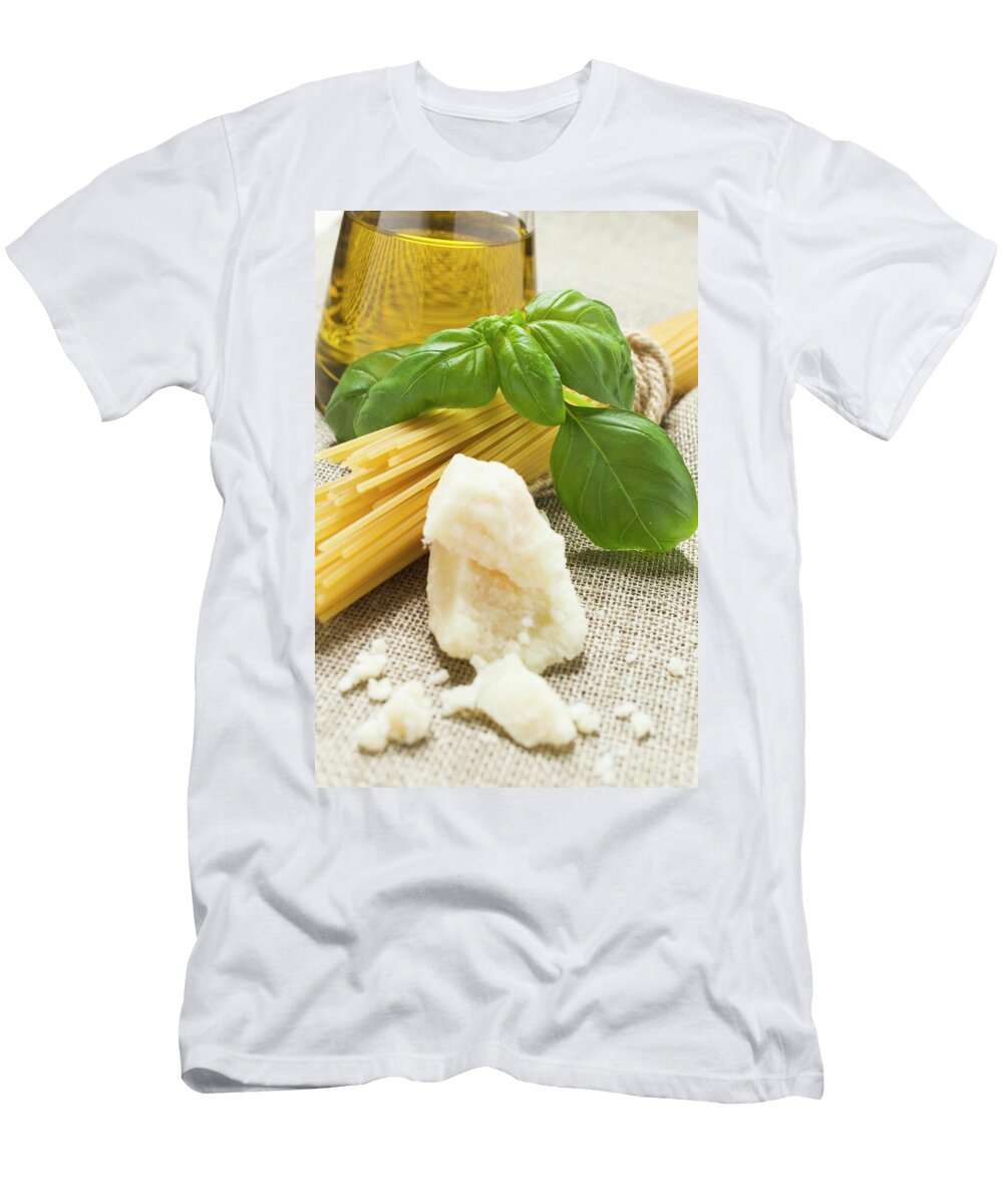 Spaghetti Parmesan Basil and Olive Oil Foodcollection T-Shirt