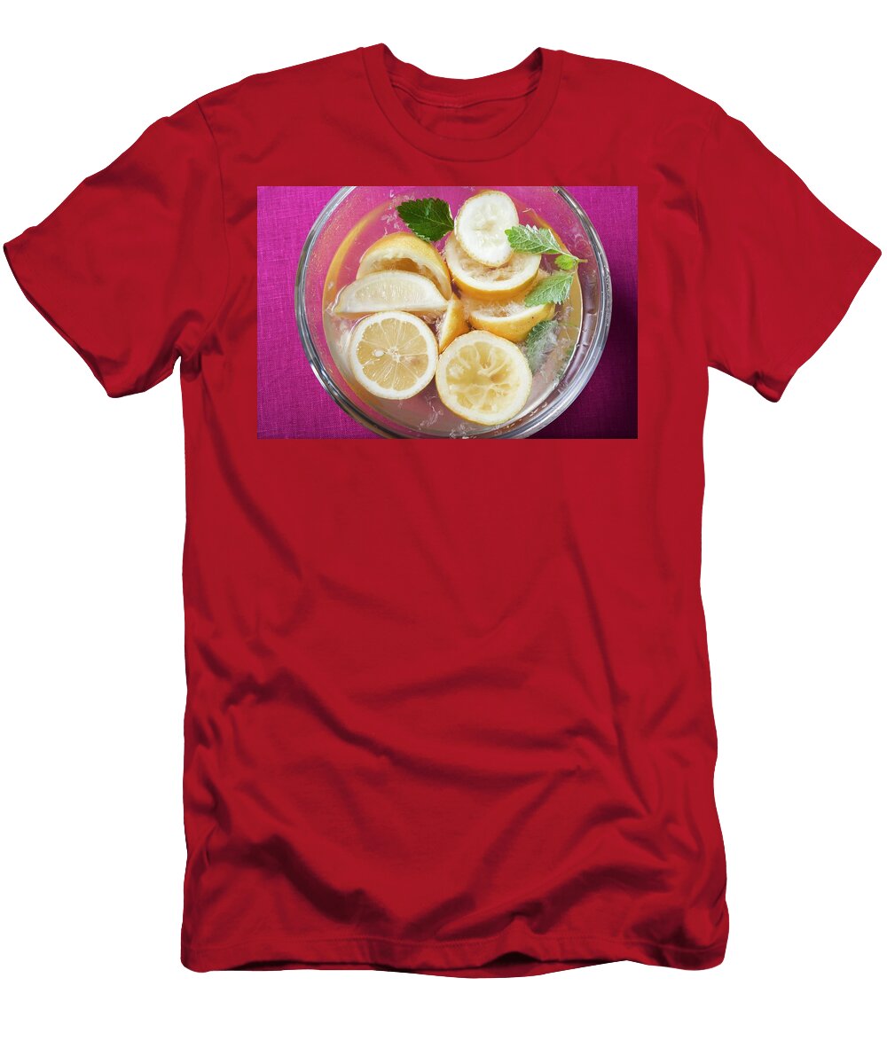Squeezed Lemons in Water in Glass Bowl Foodcollection T-Shirt