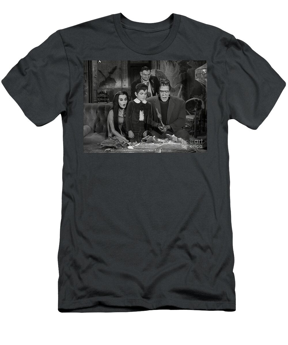 The Munsters Cast Members Pd T-Shirt