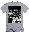 Tracys Shop9 Clive Beake T-Shirt