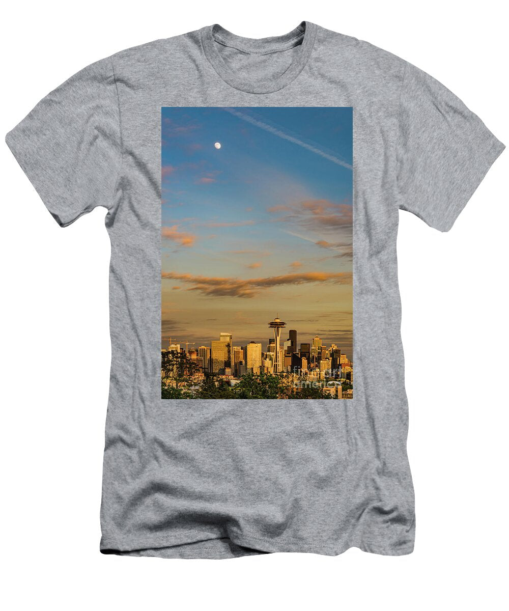 Vertical Seattle Sunset From Kerry Park Phillip Espinasse T-Shirt