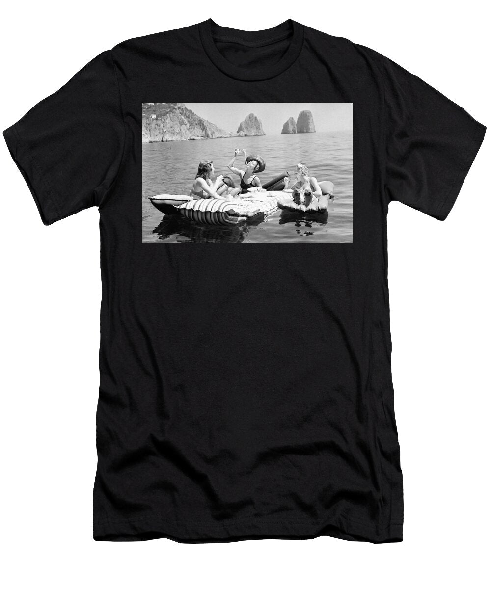 Women Eating Spaghetti on Lake Vintage Hub T-Shirt