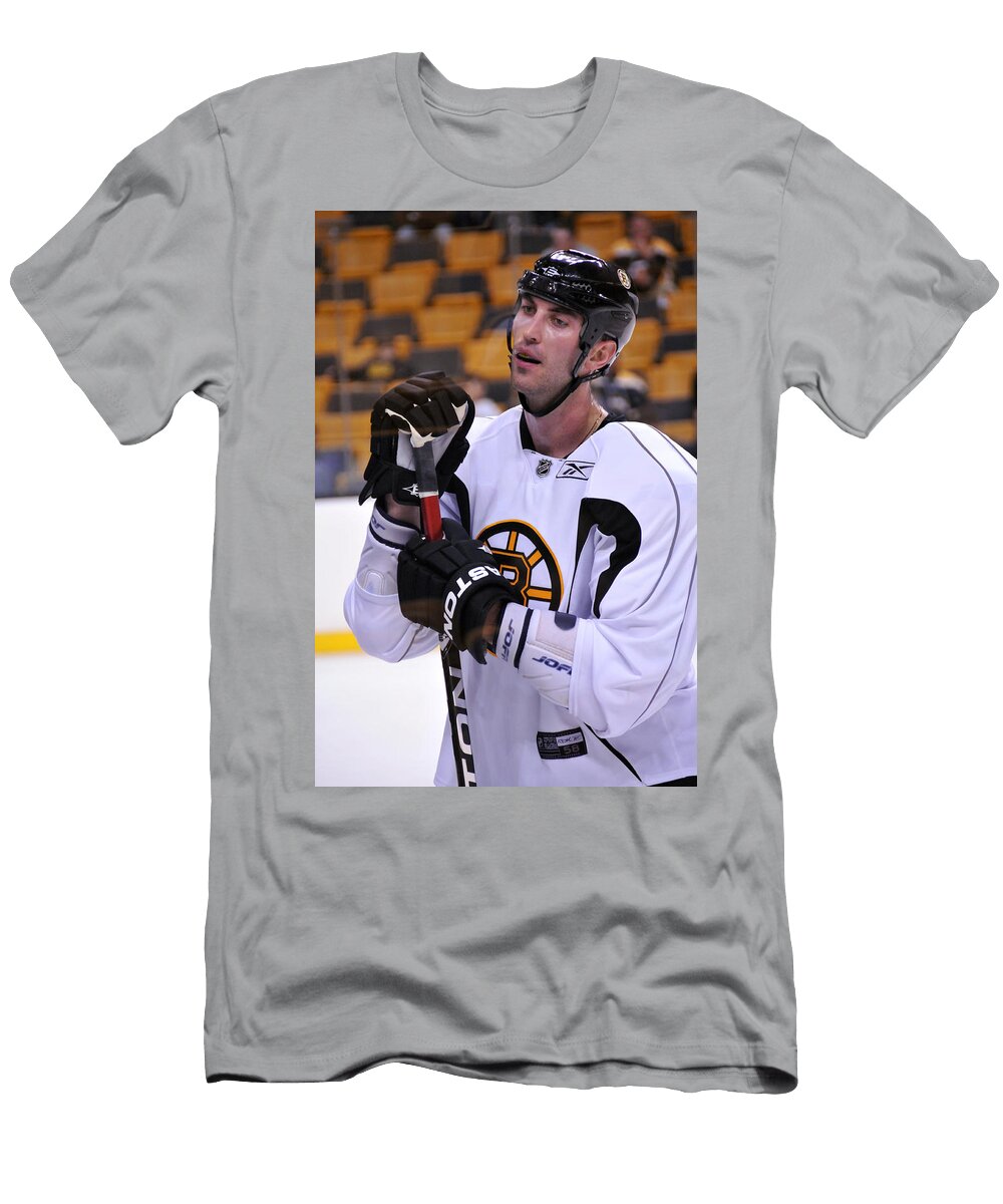 Zdeno Chara Takes a Break Mike Martin T-Shirt